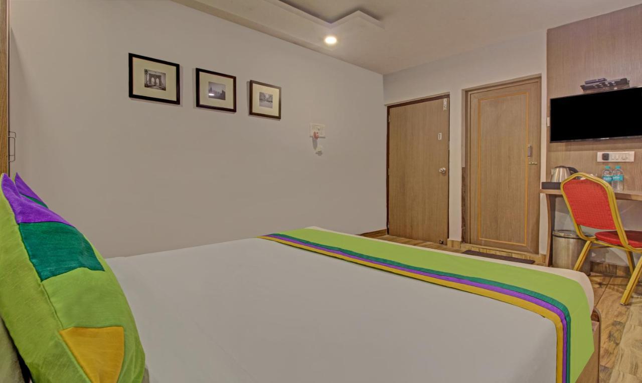 Hotel Royal Crowne Near Kolkata Airport Zewnętrze zdjęcie