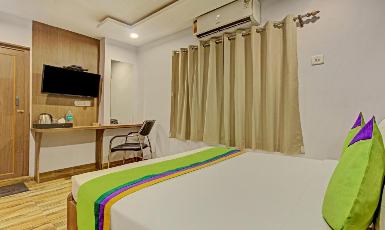 Hotel Royal Crowne Near Kolkata Airport Zewnętrze zdjęcie