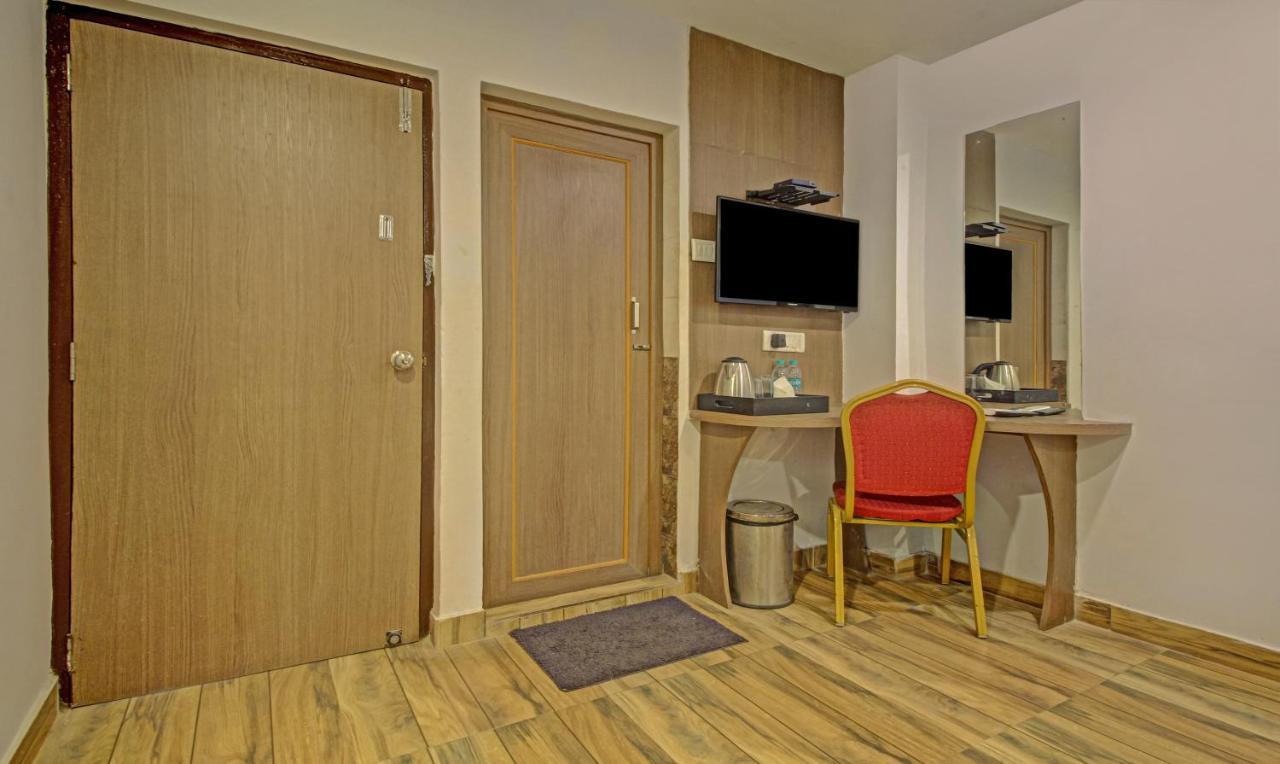 Hotel Royal Crowne Near Kolkata Airport Zewnętrze zdjęcie