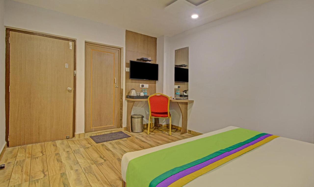 Hotel Royal Crowne Near Kolkata Airport Zewnętrze zdjęcie