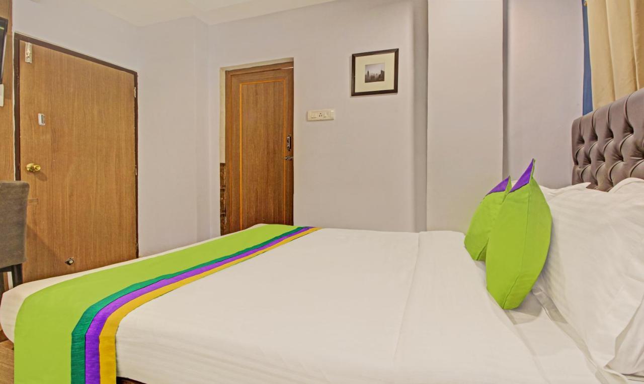 Hotel Royal Crowne Near Kolkata Airport Zewnętrze zdjęcie